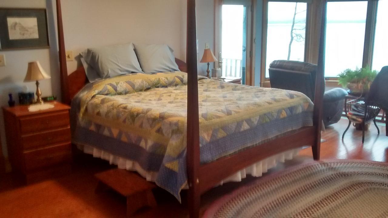 Wave Walker Bed And Breakfast Surry Eksteriør bilde