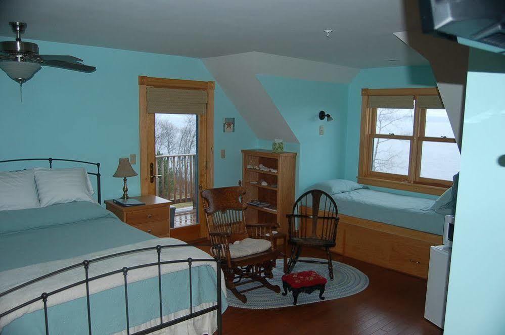 Wave Walker Bed And Breakfast Surry Eksteriør bilde