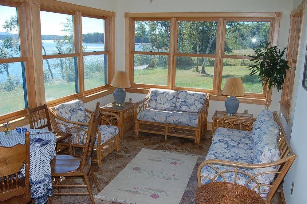 Wave Walker Bed And Breakfast Surry Eksteriør bilde